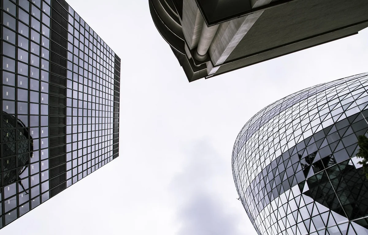 Immeuble de rapport : 7 erreurs à éviter absolument en 2026