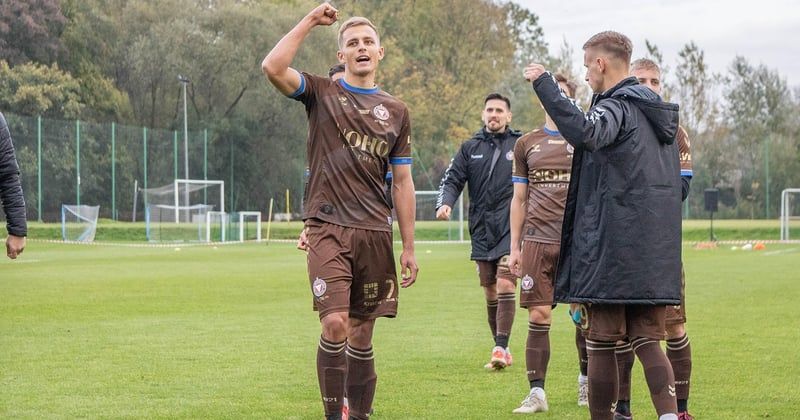 Lettre de motivation football exemple : le guide qui fait signer votre club