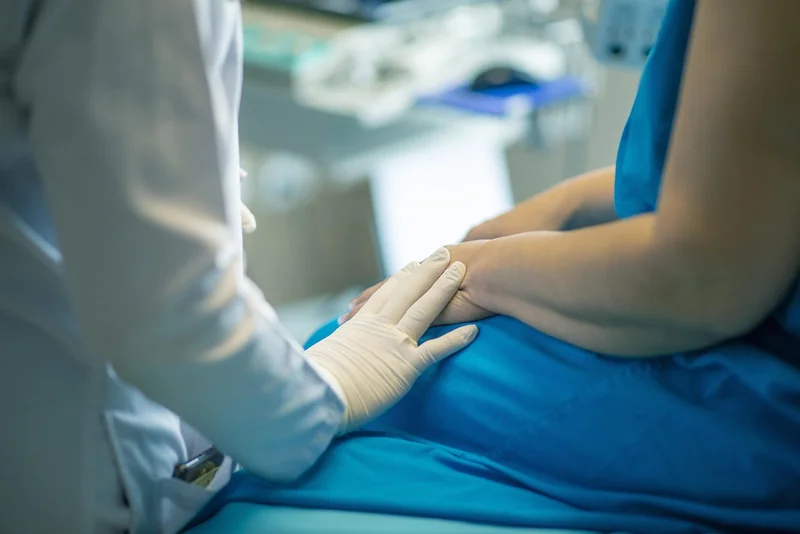 Quels matériaux choisir pour une signalétique hospitalière d’entreprise à Nantes ?
